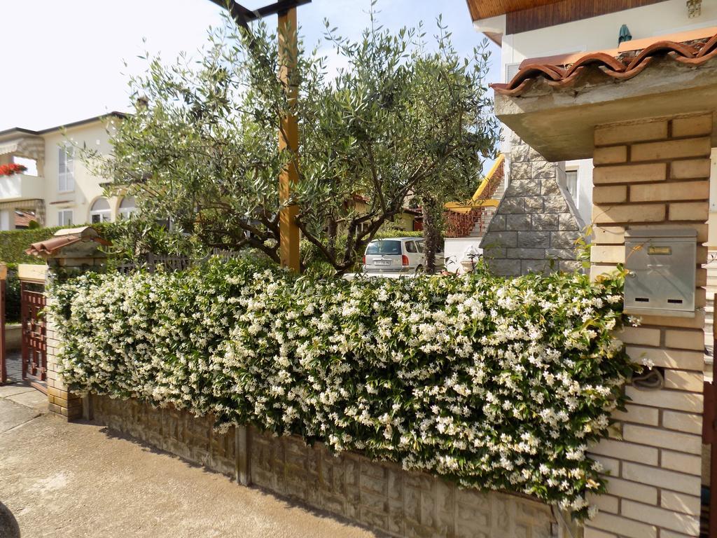 Apartment Leporiz Poreč Exterior foto